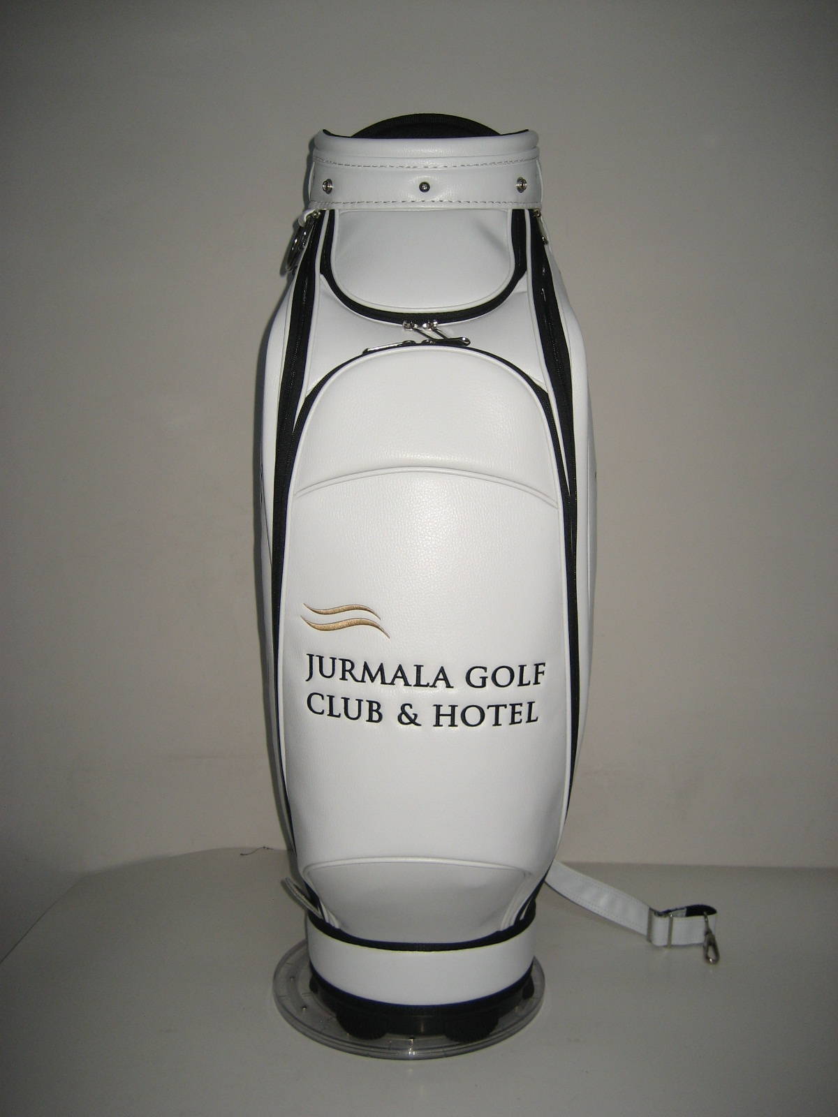 Customised football club golf bags by Golf Custom Bags 170
