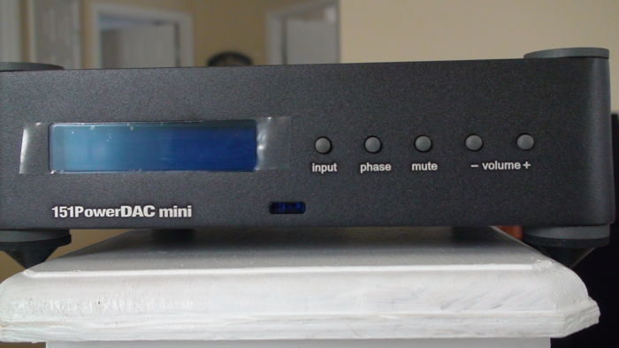 WADIA MINI 151 INTREGRATED DAC ONE MONTH IN PERFECT CON...
