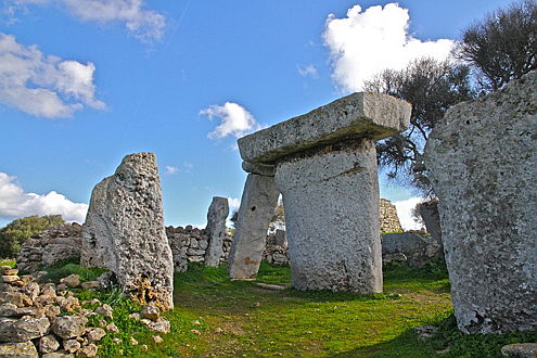  Mahón
- Megalithisches Menorca