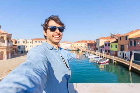 City Essentials Day Tour: St. Mark’s, Islands, and Traditional Gondola Ride