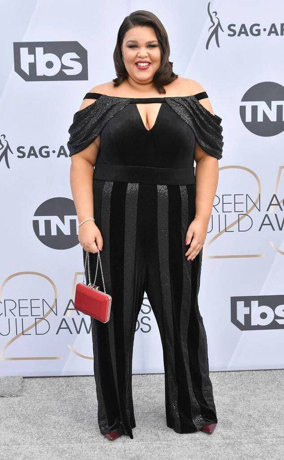 Britney Young from 2019 SAG Awards Red Carpet Fashion In Tadashi Shoji 