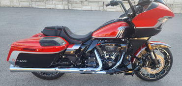 2024 HARLEY-DAVIDSON CVO ROAD GLIDE motorcycle for rent near Peculiar, MO