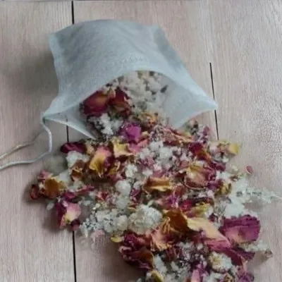 Himalayan Bath Salts Infused with Rose & Geranium Essential Oils - Tea Bag