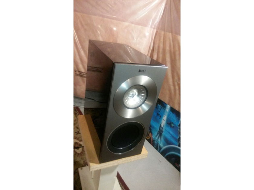 KEF  Reference 1 Speakers Gloss Piano Black With Boxes And Accessories
