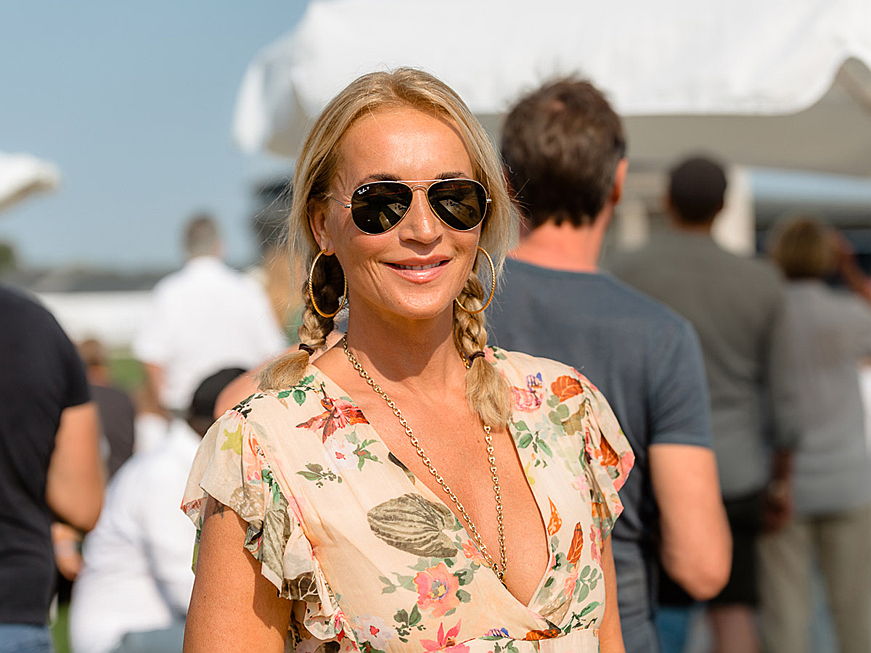  Berlin
- Polo-Feeling und schönstes Sommerwetter genoss auch Moderatorin und Schauspielerin Caroline Beil.
Foto: Stay. Architekturfotografie