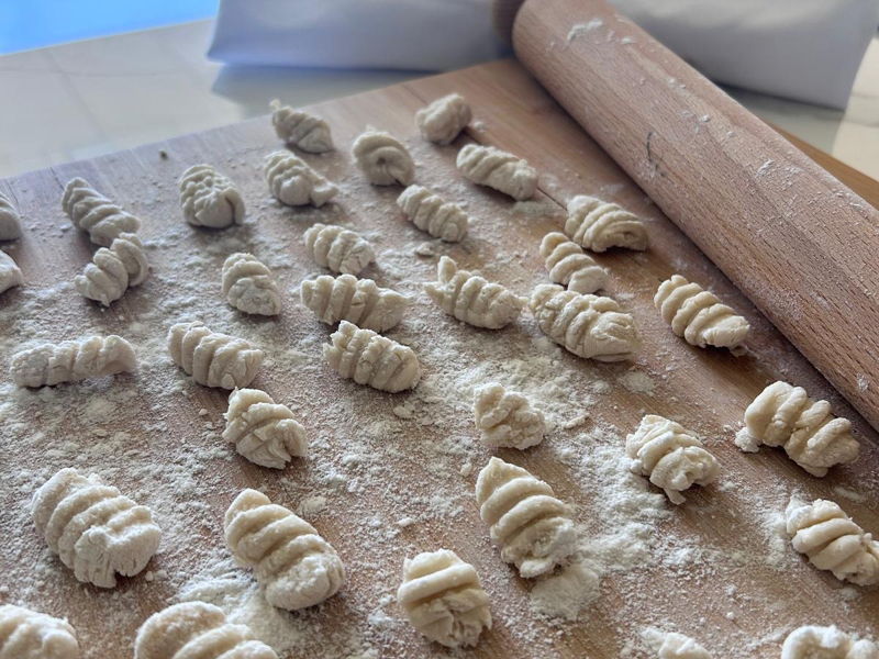 Cooking classes Brescia: Cooking lesson on gnocchi with a view of Brescia