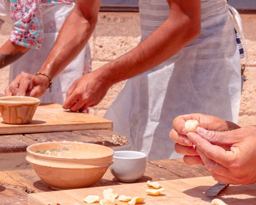 Kochkurse Monopoli: Geführte Tour durch den Naturpark + Workshop zur Herstellung von apulischer Pasta