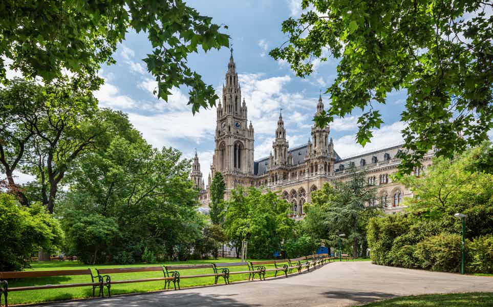 PRIVATE TOUR: From Prague to stunning Vienna with local guide - photo 2
