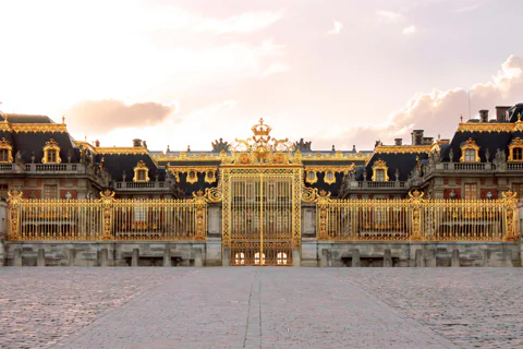 Versailles Skip-the-Line Observing Tour w/ Gardens