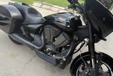 2014 VICTORY CROSS COUNTRY STANDARD motorcycle for rent near Apopka, FL