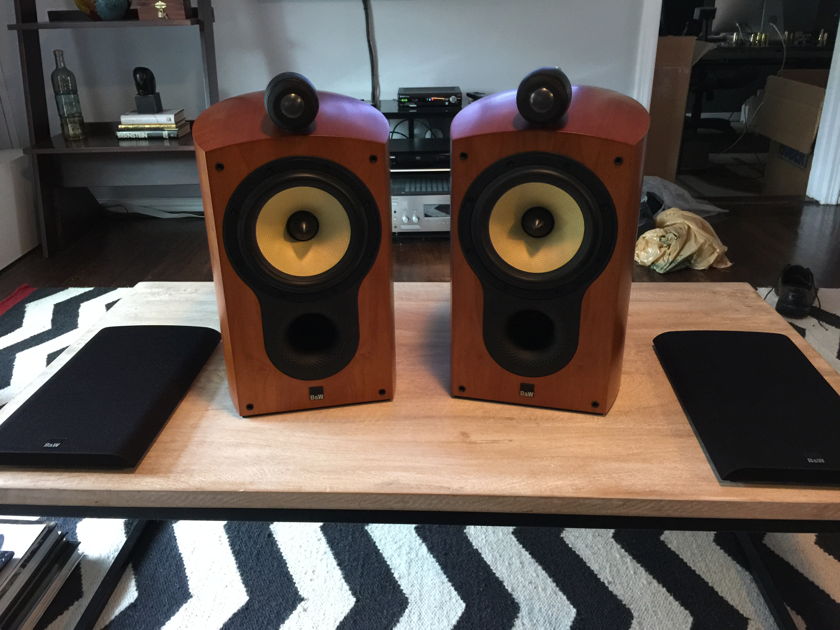 Bowers & Wilkins 805S 2 Pair Bowers and Wilkins B&W 805S Beautiful 1 Pair w/Stands