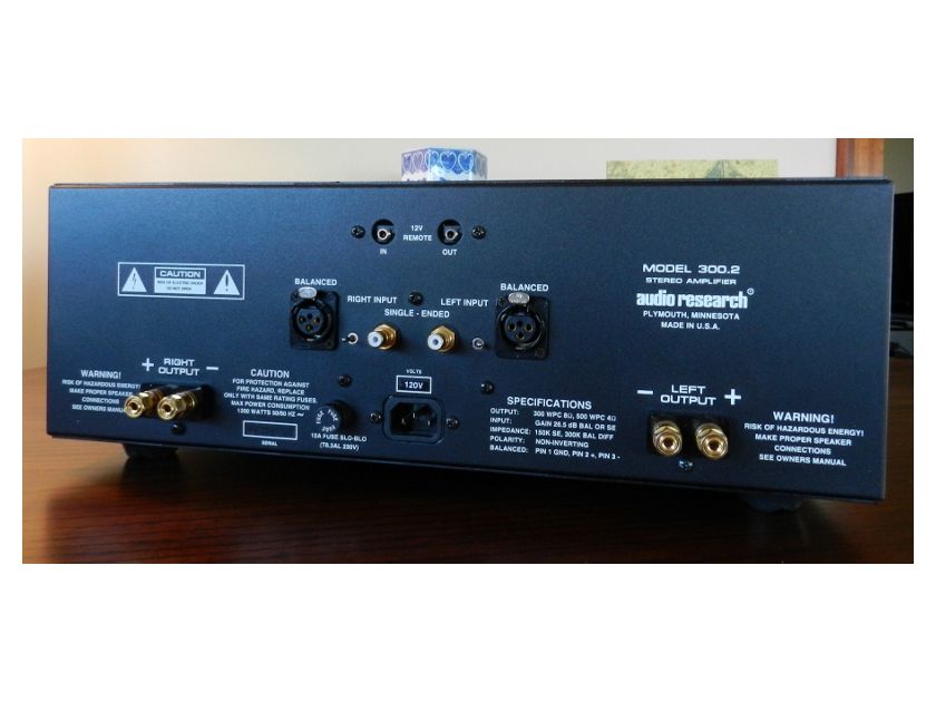 Audio Research 300.2 Amp Black, Excellent Condition