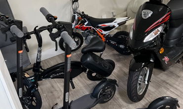 E scooter zipping