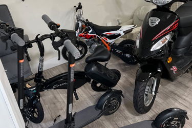 E scooter zipping
