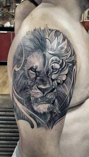Tatouage Lion Epaule Personne