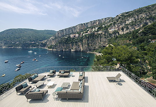  Îles Baléares
- La Côte d'Azur : terre du luxe et des maisons de vacances