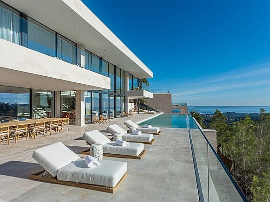  Balearic Islands
- Impressive villa for sale with stunning sea views, Son Vida, Mallorca