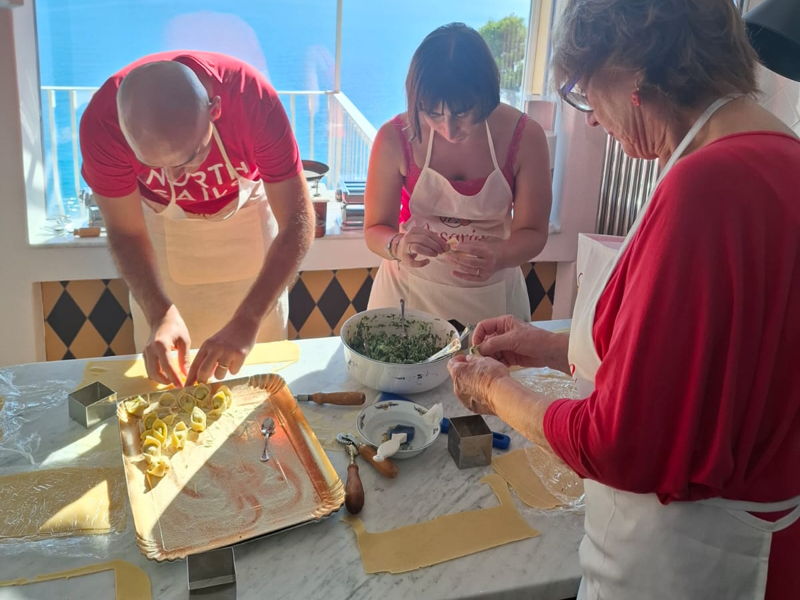 Cursos de cocina Sant'Andrea di Rovereto: Pansoti y recetas caseras con vistas al mar