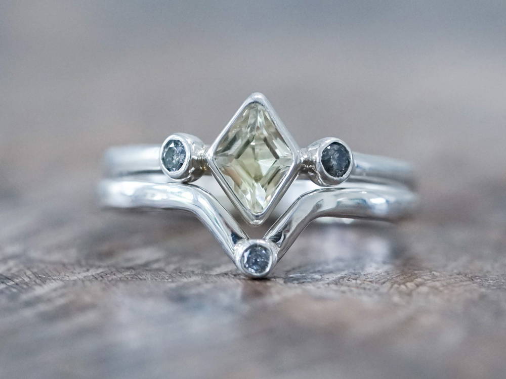 ethical-engagement-ring-silver-white-gold-color