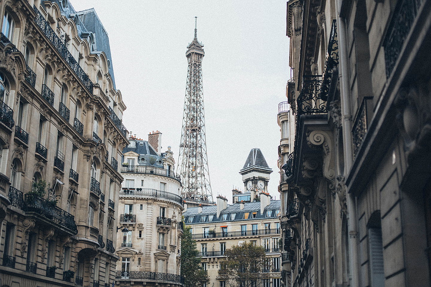  Paris
- appartement a vendre paris 16 passy.jpg