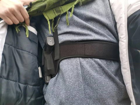 shoulder holster review, shoulder holster for men, shoulder holster for fat guy, right hand shoulder holster