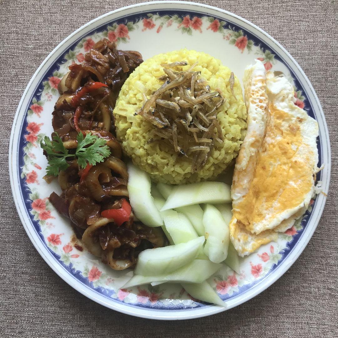 Simply amazing plate of Nasi Lemak!! So delicious you’ll crave for more 🥰👍🏻