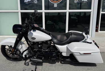 2024 HARLEY-DAVIDSON ROAD KING SPECIAL motorcycle for rent near Davie, FL