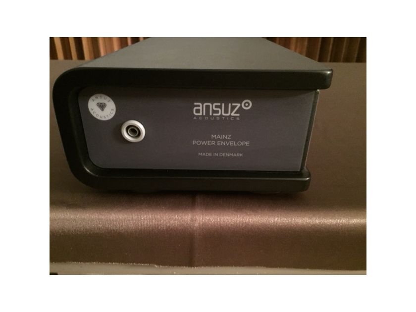 Ansuz Acoustics Mainz D8 Power Center