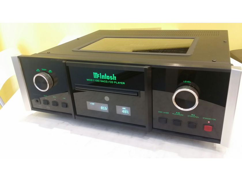 McIntosh  MCD1100 Flagship CD/SACD player / DAC