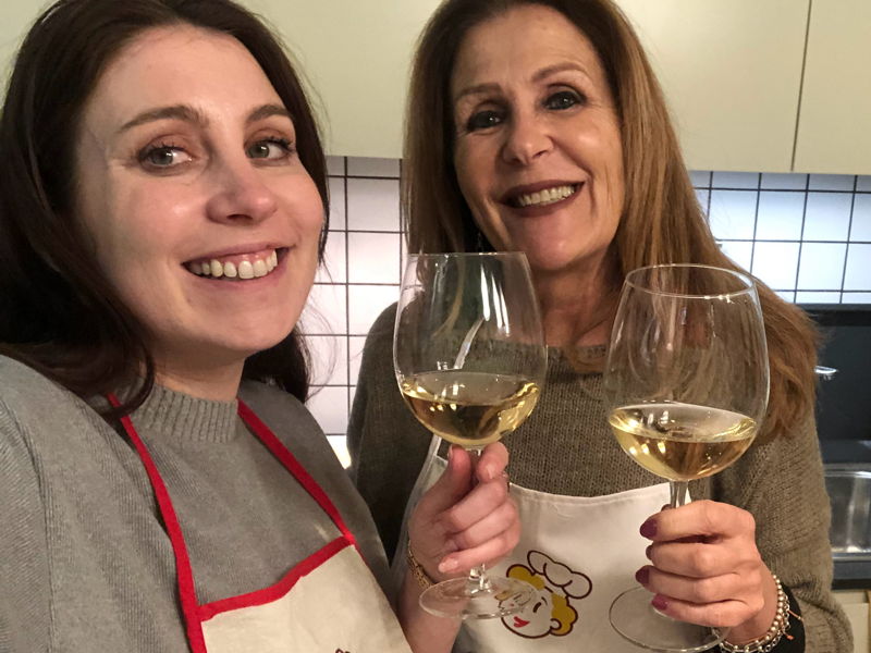 Cooking classes Conegliano: An aperitif in company, brightens up life!