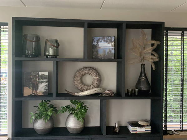 Wandkasten op maat, klantproject Houtenmeubelshop