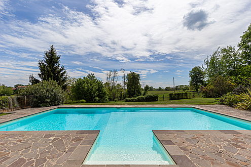  Laveno M.
- lago maggiore villa mit pool (7).jpg