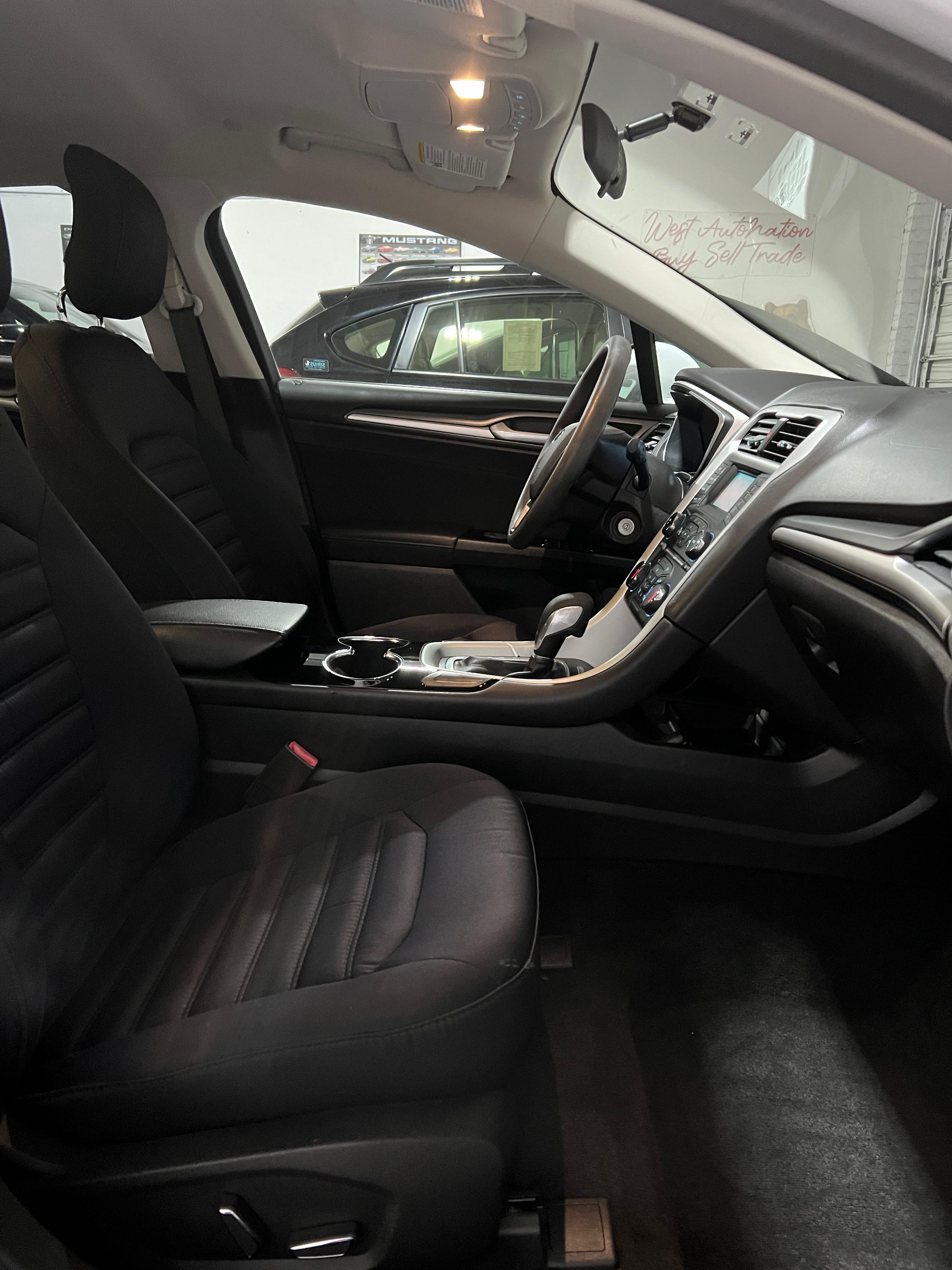 2015 Ford Fusion Hybrid 14