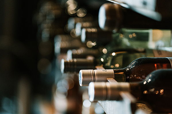  Asti
- bottiglie di vino esposte