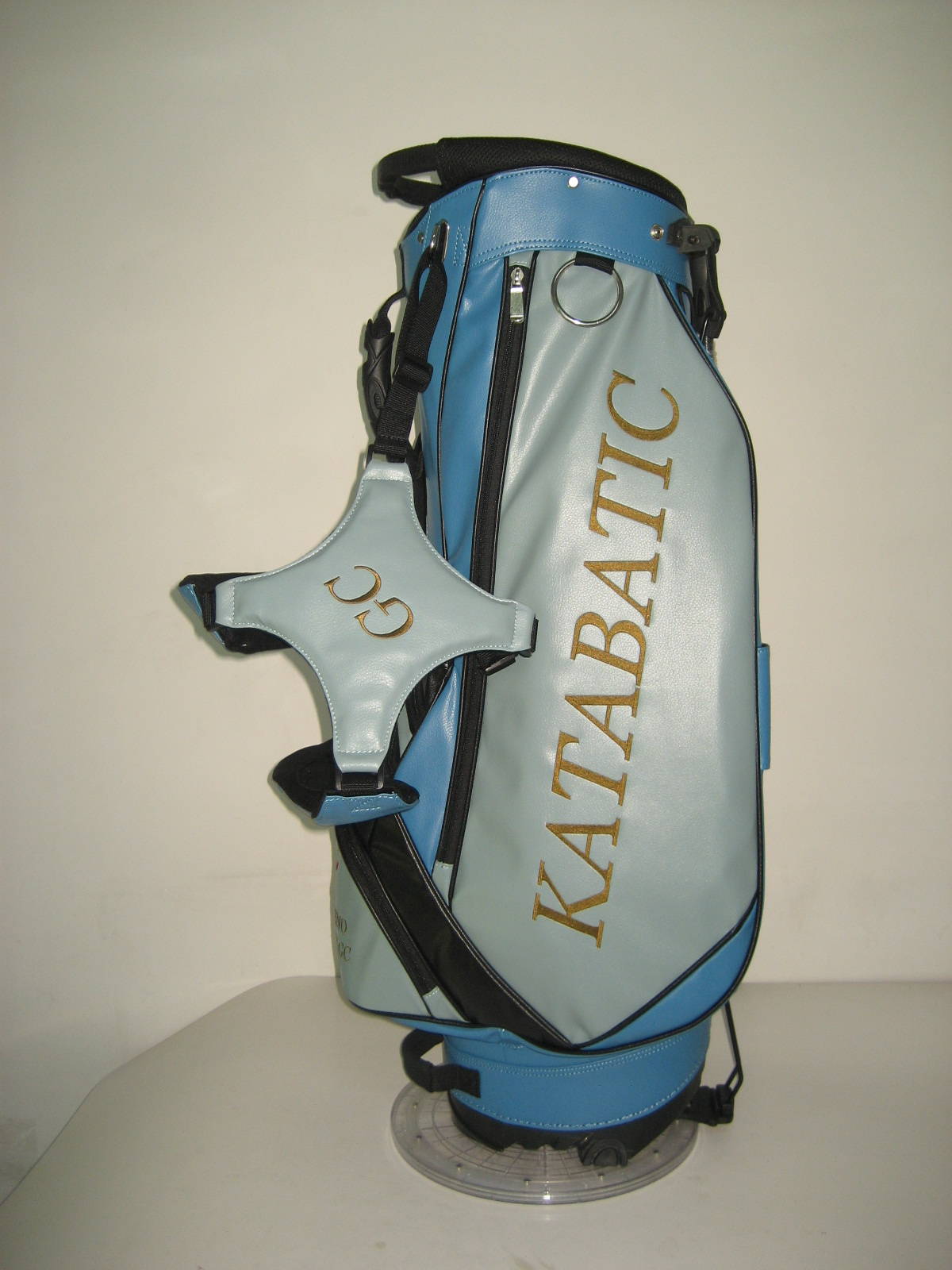 Customised football club golf bags by Golf Custom Bags 154