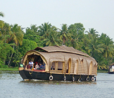 Houseboat – дом на воде. Круиз по реке с ночевкой