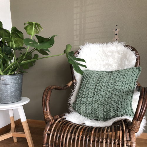 Free crochet pattern Bobbiny Grain Cushion