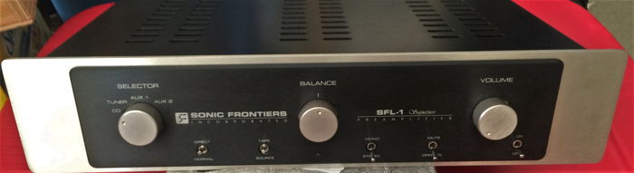 Sonic Frontiers SFL-1 Signature Tube Line Stage Preampl...