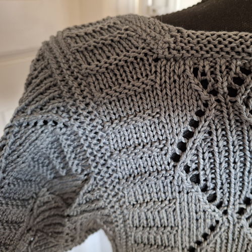 NAOMI, a cotton jumper in lace/aran pattern for ladies