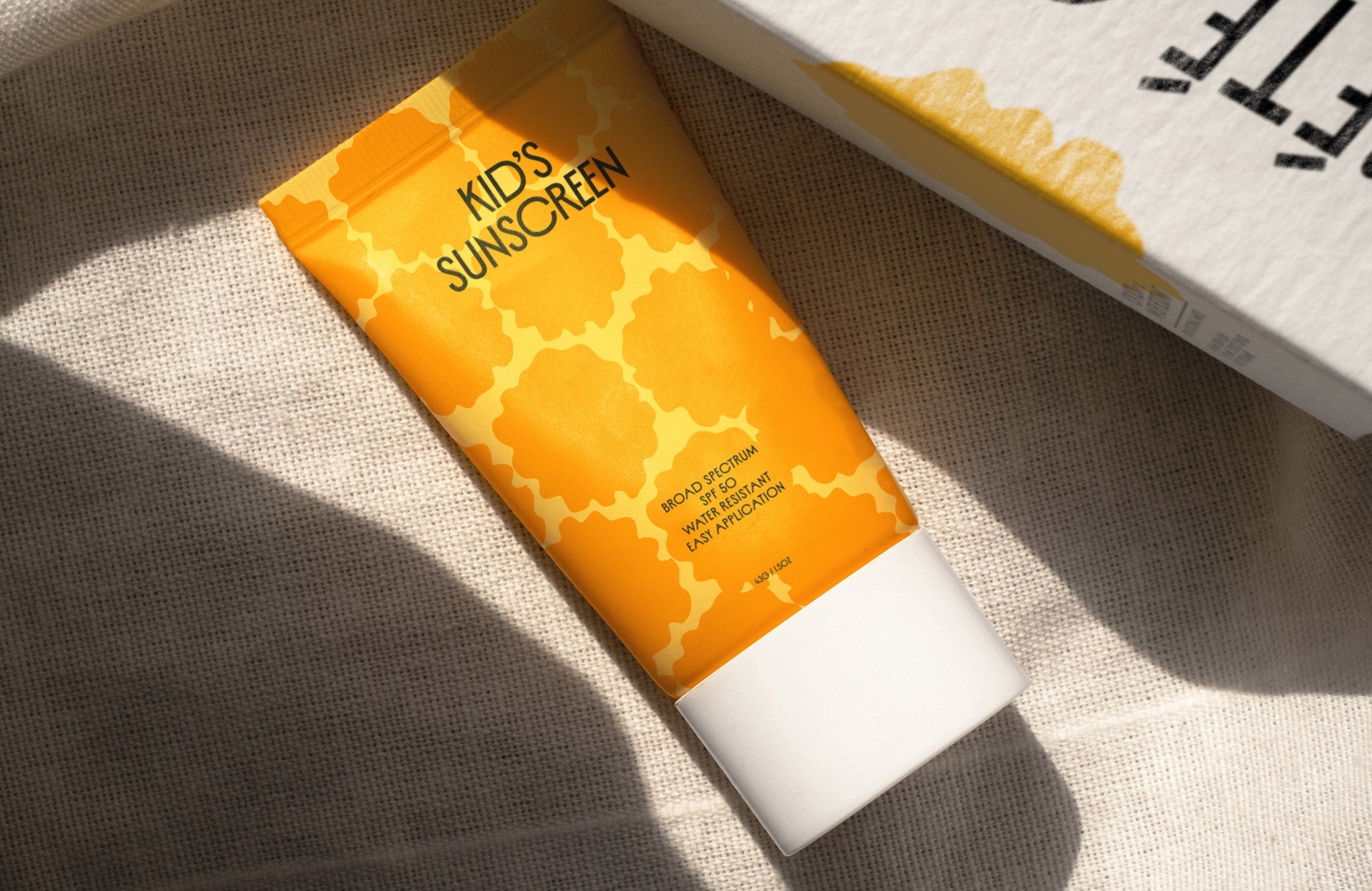 L’été Cool’s Contemporary Sunscreen Packaging Design