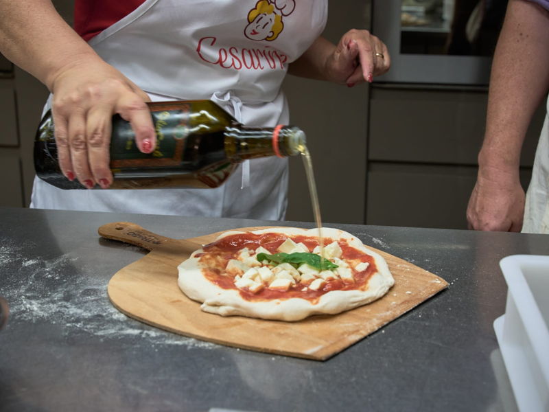 Cooking classes Como: Sourdough pizza and tiramisu: Campanian cooking class
