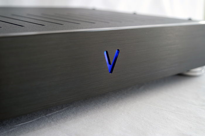 VALVET E2 Class-A dual-mono amplifier