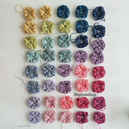 Rhapsody in grey granny square deken