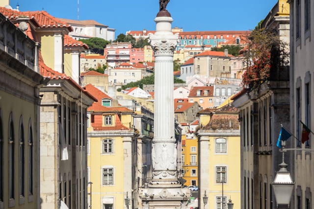 Lisbon’s Flavourful Food and Wine Walking Tour