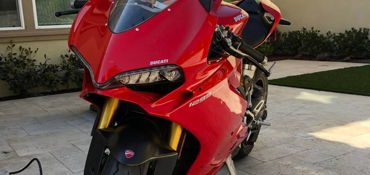 2015 DUCATI 1299 PANIGALE S motorcycle for rent near Lake Forest, CA