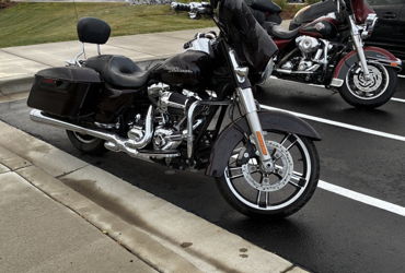 2014 HARLEY-DAVIDSON FLHXS STREET GLIDE SPECIAL (COLOR OPTION) motorcycle for rent near Nampa, ID