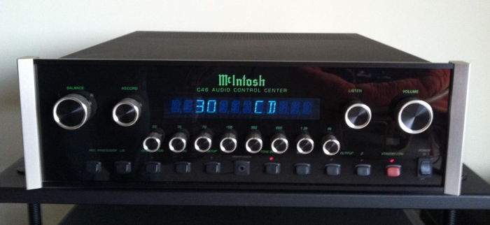 McIntosh C-46 Preamplifier Perfect condition, cannot fi...