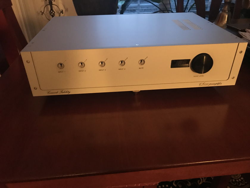 Concert Fidelity  CF080 LSX2 Tube Preamp