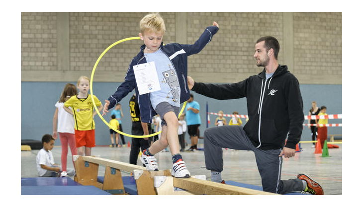 kinderolympiade balancieren