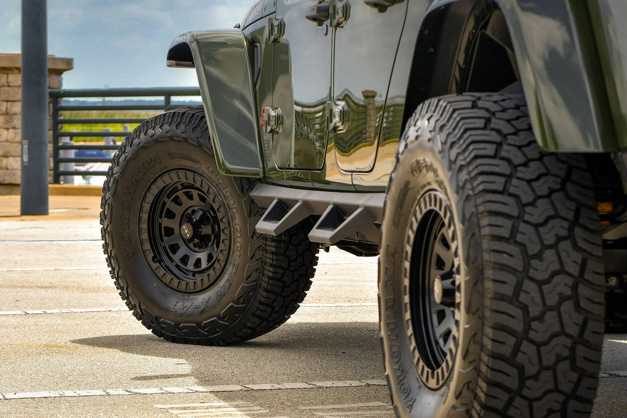 2021 Jeep Gladiator Mojave Lifted with HD Off-Road Overland Sector Venture Wheels in 17x9.0 All Satin Black
